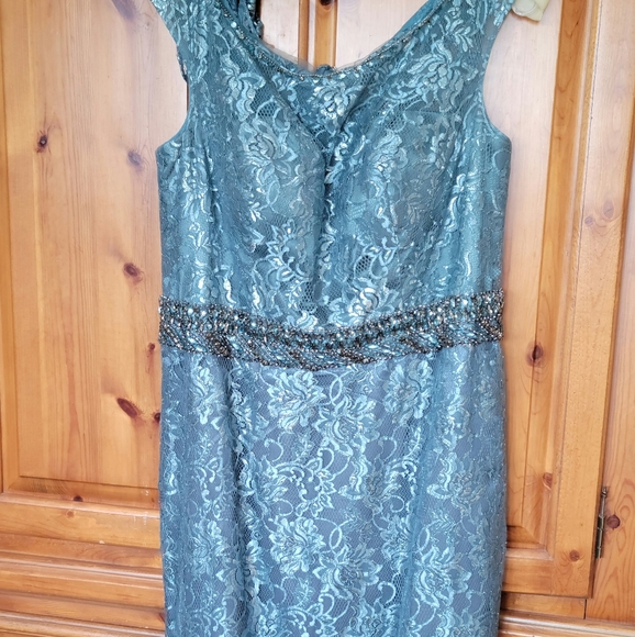 Montage by Mon Cheri Formal Gown #118982 - Picture 4 of 15